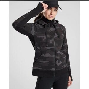 Athleta Black Camo Triumph Printed
Hoodie Size Small
